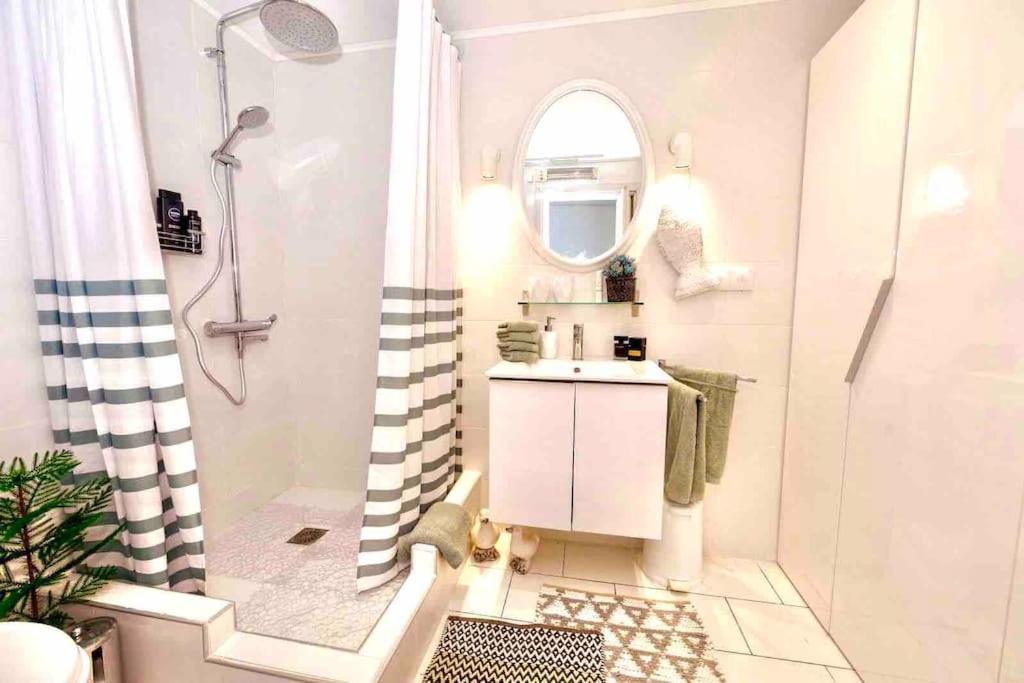 Cute Tiny House Villa Rafína Dış mekan fotoğraf